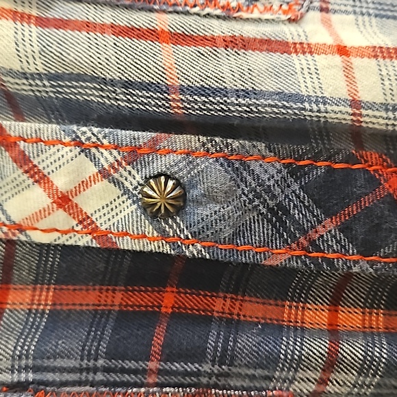 Small Plaid Ariat button up top - Picture 4 of 4